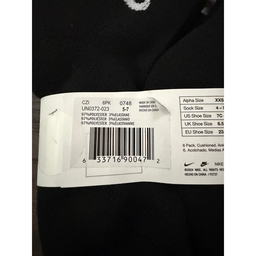 Nike Kids Everyday Cushioned Ankle Socks 6 Pair Pack Black White UN0372-023 XS